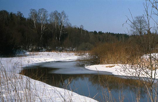 Reka_zima