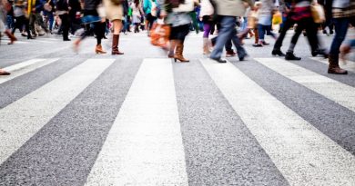 pedestrians-in-the-city-medium