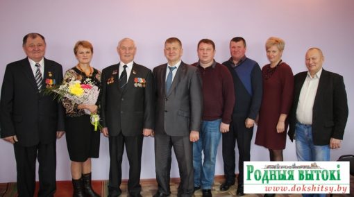 Пасля ўзнагароджання (злева направа) Мікалай Маскалёнак, Наталля Гаўрыловіч, Уладзімір Новікаў, Алег Пінчук, Віктар Родзіч, Вячаслаў Аніковіч, Наталля Вараб’ёва, Васіль Васюковіч. 