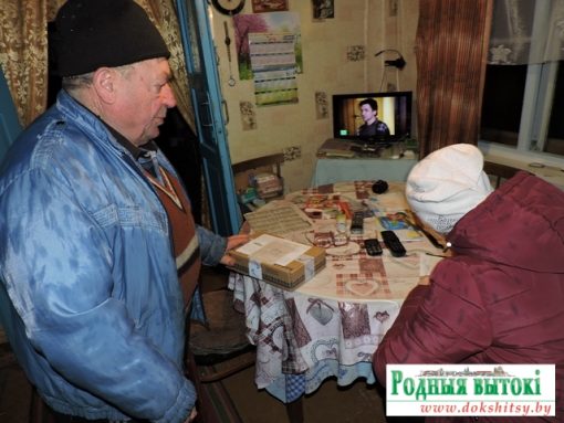 У Сценцы паштальён выпісала “раёнку” пастаяннаму чытачу Мікалаю Лагуцьку.