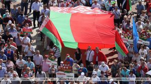 "Окунемся в это болото, не вылезем никогда" - Лукашенко о призывах к новым выборам