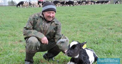 Михаил Драгун, как никто, знает: молоко у коровы на языке.