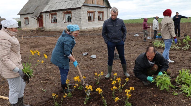 Первые шаги по благоустройству «Усадьбы «Ветера»