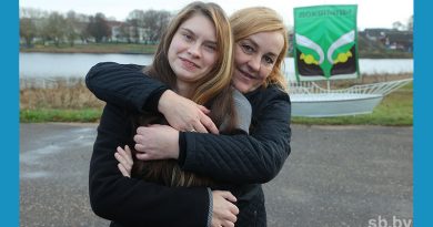 Даша Петрусёва и ее тетя Елена Сташевич.