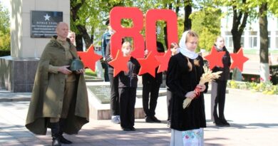 Кранальная музычная кампазіцыя на плошчы імя І.С. Палявога.