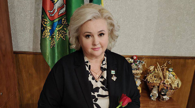 Ольга Сушко, начальник отдела культуры Докшицкого райисполкома: » Экспозиция выставочного центра вызывает чувство гордости за нашу синеокую Беларусь»