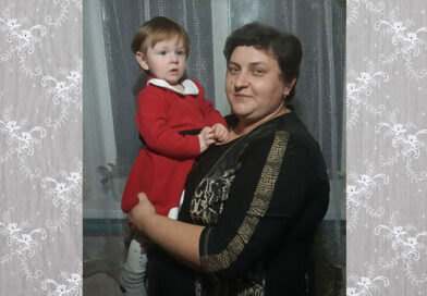 Другой жизни не представляю. Юлия Джикидзе из агрогородка Прудники стала приемной мамой для 12 детей