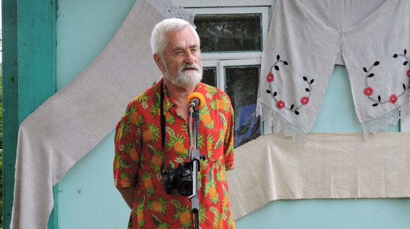 Вітольд Ярмаковіч на свяце роднай вёскі Віржы.