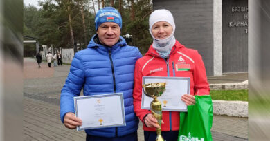 Спортивная семья Юрия и Анны Глазко из Бегомля снова попала в тройку лидеров по итогам гонок на лыжероллерах