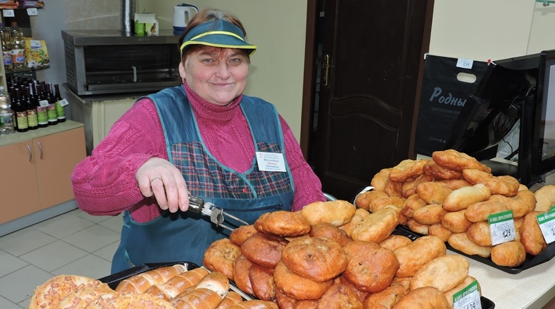 Прадавец Наталля Майсяёнак абслужыць так, што і пакупку зробіш, і настрой падымецца.