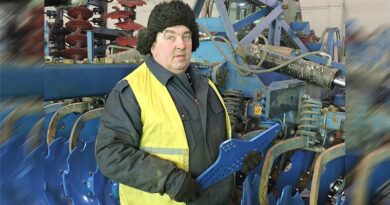 Трактарыст-машыніст Аляксандр Рамашоў.