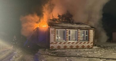 photo_5269740107453895669_y