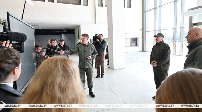 Александр Лукашенко об экспозициях Национального исторического музея: действовать оптимально, но не скупиться