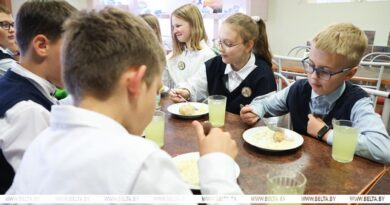 Вопросы организации школьного питания рассмотрели в правительстве