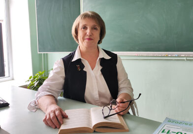 Учитель физики Татьяна Молчанова руководит инженерной группой в Крулевщинской СШ имени И.Ф. Титкова