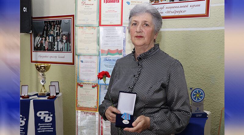 Более 30 лет отработала в РУП ЖКХ «Докшицы-коммунальник» Тамара Цинкович