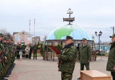В Докшицах военнообязанные, предназначенные в территориальные войска, приняли Военную присягу