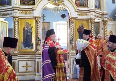 Епископ Игнатий отслужил Пасхальный молебен в церкви Покрова Пресвятой Богородицы в Докшицах