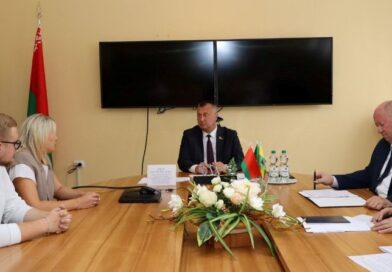 Депутат Палаты представителей Национального собрания Республики Беларусь Анатолий Сивко провел личный прием граждан в Докшицах