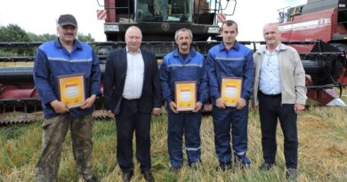 Уладзімір Лаўцэвіч, Васіль Васюковіч, Аляксандр Суднік, Віктар Суднік і Віктар Гаўрыловіч (справа налева).