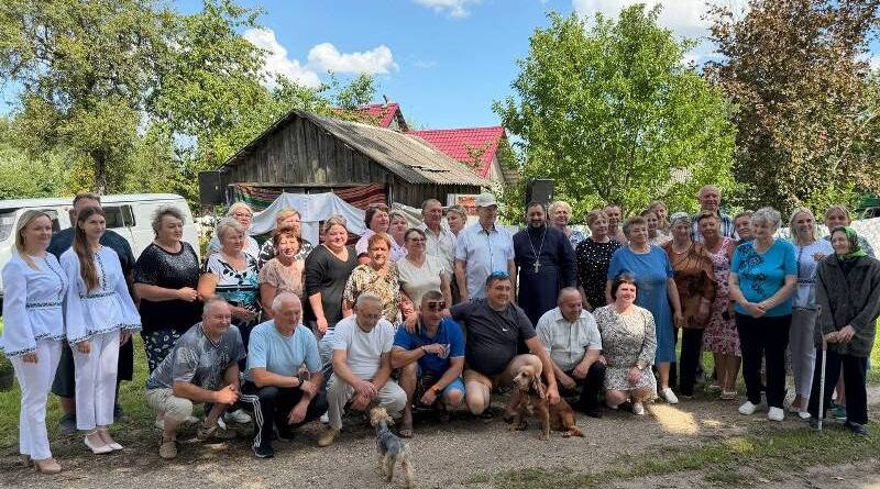 Одной семьёй живут сельчане в деревне Козики Докшицкого района