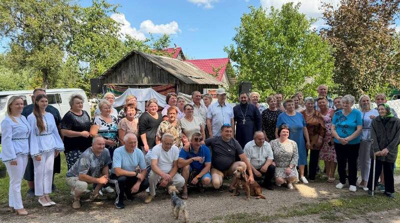 На свяце вёскі.