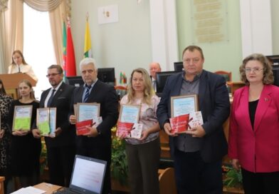 В Докшицах наградили участников и победителей конкурсов, которые проводились в рамках фестиваля «Две реки» В Докшицах наградили участников и победителей конкурсов, которые проводились в рамках фестиваля «Две реки»