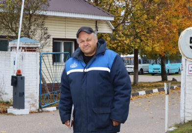 Десять лет работает контролером по выпуску транспорта на участке г. Докшицы филиала “АТП № 14 г. Лепеля” Иван Матюшонок